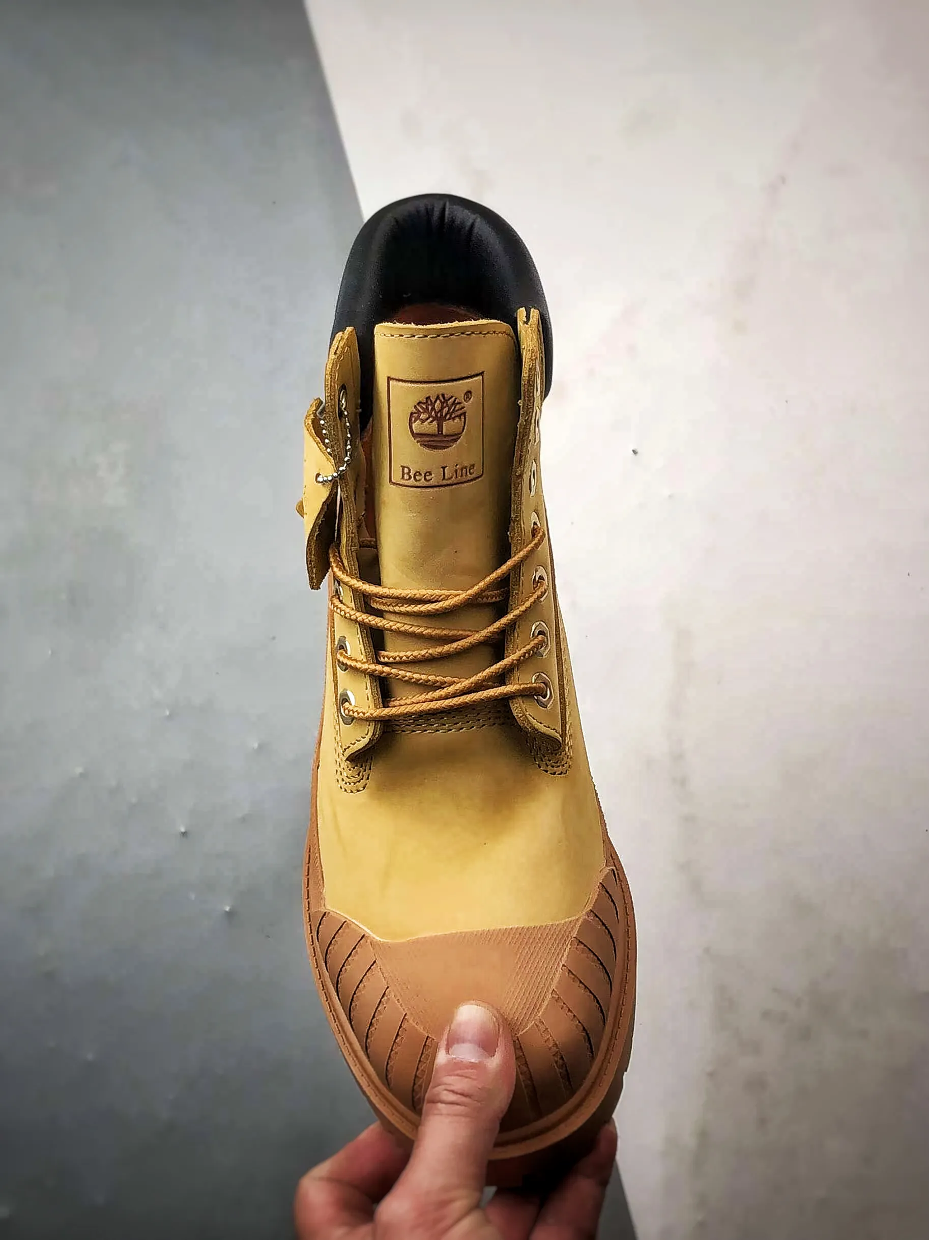 💰400 Timberland Timberland/Timberland Premium series simple and comfortable thick-soled Martin boots, frosted waterproof cowhide upper, Guangdong factory quality, trendy hot style, new process upgrade, original last type, export trade order, original box and original packaging, with anti-odor and anti-corrosion high elastic honeycomb latex insole to give you a perfect wearing experience. Item number: 52145 Size: 35 36 37 38 39 40 41 42 43 44 45 (standard code)